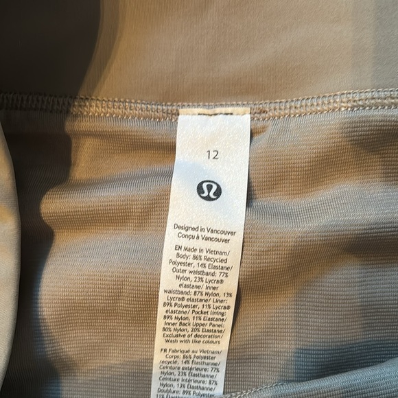 LULULEMON SPEED UP HR SHORTS 2.5” in RIVERSTONE (RVSN) SZ 12 NWT - Picture 5 of 6